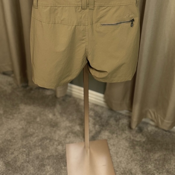 Ascend Khaki Hiking Shorts Size 10 - Picture 4 of 10